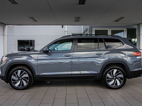 New 2026 Volkswagen Atlas SE FWD image 13