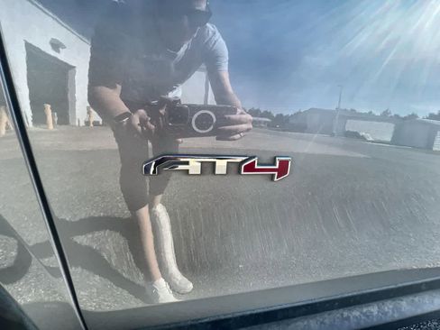 Used 2023 GMC Terrain AT4 image 29