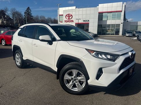 Used 2019 Toyota RAV4 XLE image 1