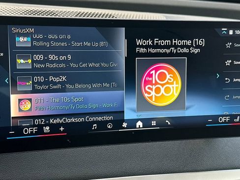Used 2025 BMW iX xDrive50 w/ Premium Package AWD/4WD image 21