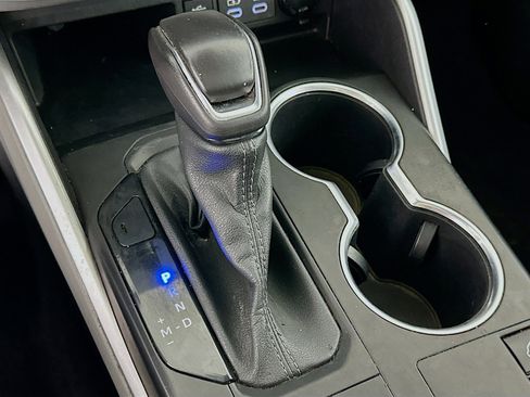 Used 2023 Toyota Highlander XLE image 24