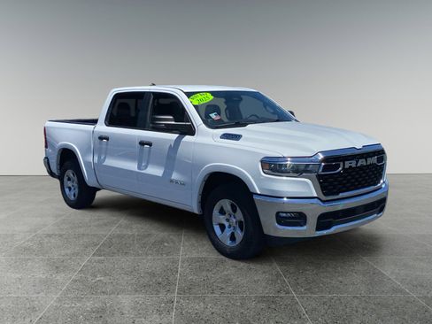 Used 2025 RAM 1500 Big Horn AWD/4WD image 7