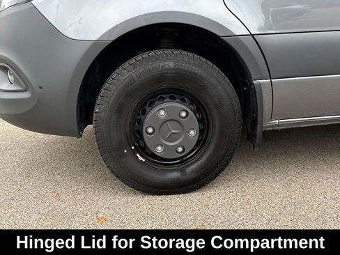 Used 2024 Mercedes-Benz Sprinter 3500 image 24