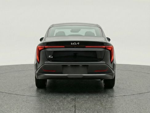 Used 2025 Kia K4 LXS image 7