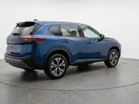 Used 2025 Nissan Rogue SV image 9