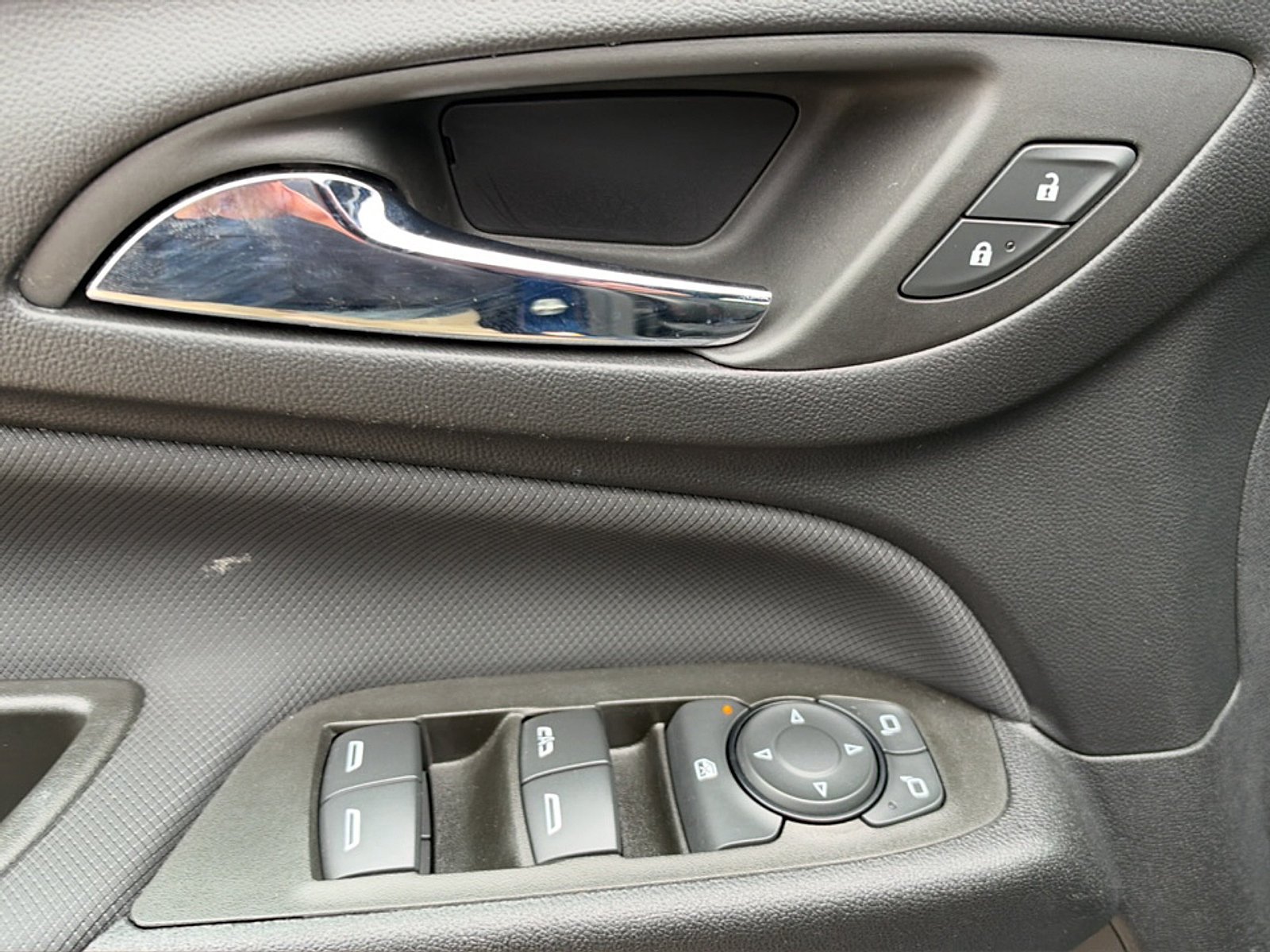 Used 2023 Chevrolet Equinox RS w/ RS Leather Package AWD/4WD image 16