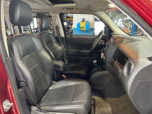 Used 2016 Jeep Patriot High Altitude AWD/4WD image 33