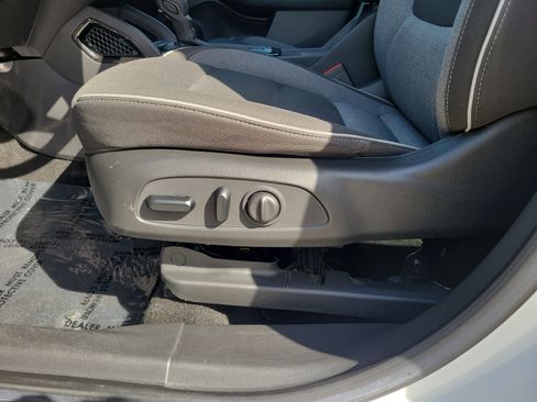 Used 2022 Chevrolet TrailBlazer LT w/ Convenience Package image 12