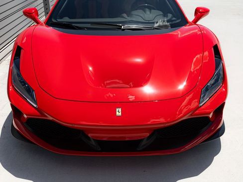 Used 2023 Ferrari F8 Tributo RWD image 18