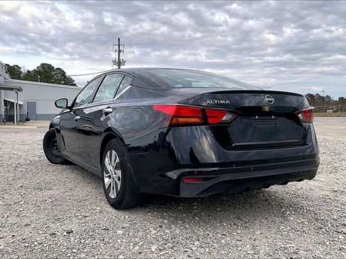 Used 2024 Nissan Altima 2.5 S image 3