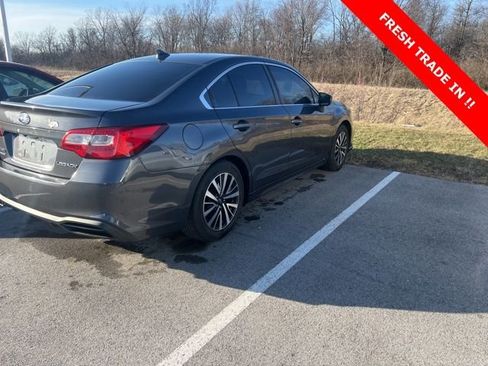 Used 2019 Subaru Legacy 2.5i Premium image 3