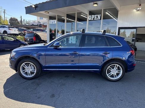Used 2017 Audi Q5 2.0T Premium Plus w/ Technology Package AWD/4WD image 3