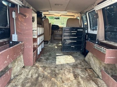 Used 2000 Dodge B1500 image 12