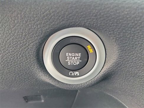 New 2026 Chrysler Pacifica Limited image 27