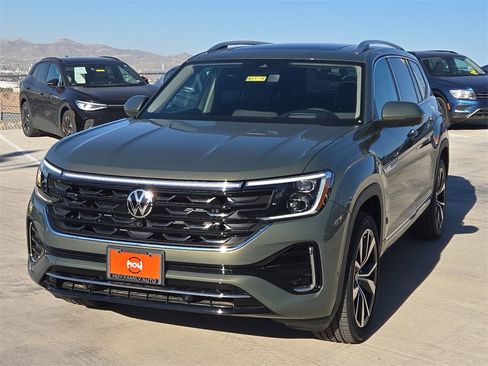 New 2025 Volkswagen Atlas SEL Premium R-Line image 4