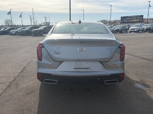 Used 2025 Cadillac CT4 Premium Luxury image 5