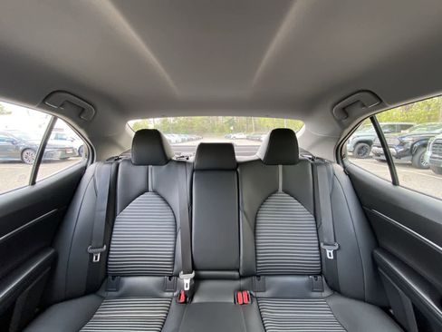 Used 2024 Toyota Camry SE FWD image 27