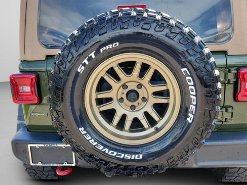 Used 2021 Jeep Wrangler Unlimited Rubicon image 35