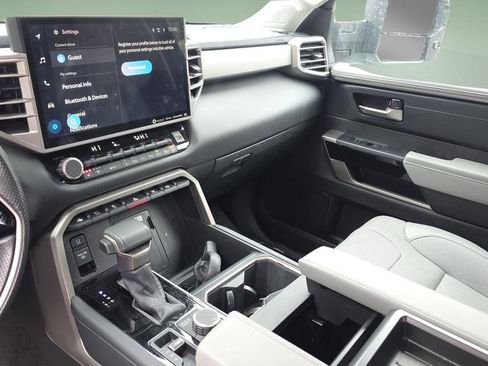 Used 2022 Toyota Tundra Limited image 25