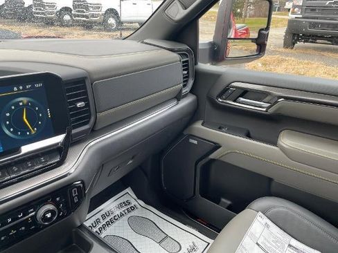 Used 2024 Chevrolet Silverado 1500 ZR2 w/ ZR2 Bison Edition image 36