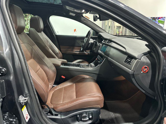 Used 2019 Jaguar XF S AWD/4WD image 52