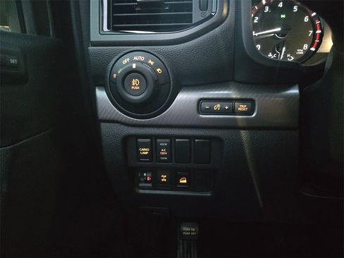 Used 2023 Nissan Titan PRO-4X w/ Pro-4x Convenience Package image 26