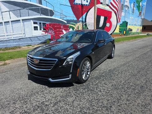 Used 2017 Cadillac CT6 Luxury RWD image 2