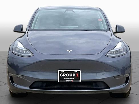 Used 2023 Tesla Model Y Long Range AWD/4WD image 3