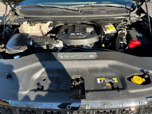 Used 2023 Jeep Grand Wagoneer Series III image 30