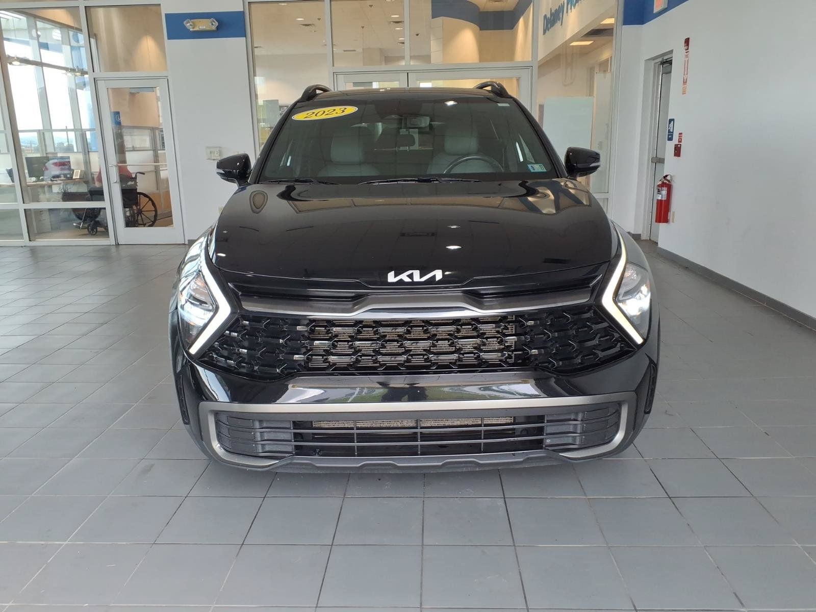 Used 2023 Kia Sportage X-Line w/ X-Line Premium Package AWD/4WD image 2