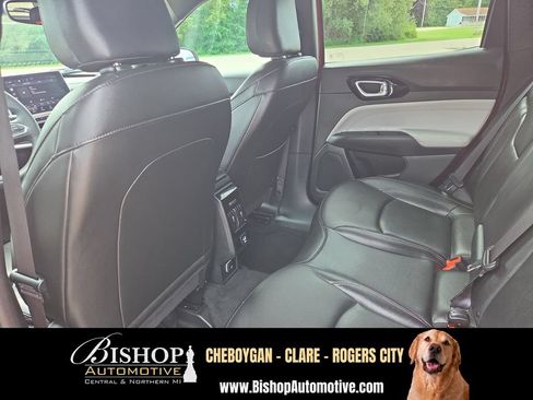 Used 2025 Jeep Compass Limited AWD/4WD image 13
