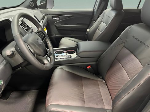 New 2026 Honda Ridgeline Black Edition image 13