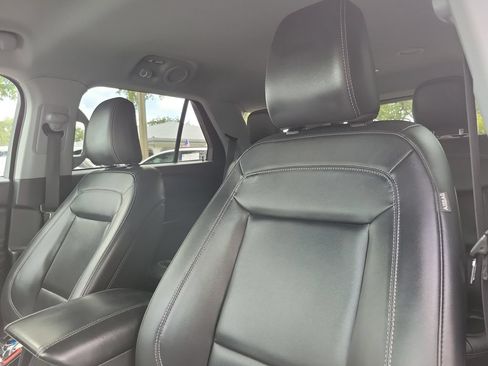 Used 2023 Ford Explorer XLT w/ Equipment Group 202A RWD image 15