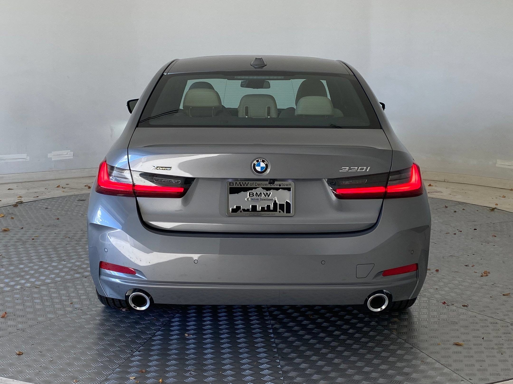 Used 2026 BMW 330i xDrive Sedan w/ Premium Package AWD/4WD image 9