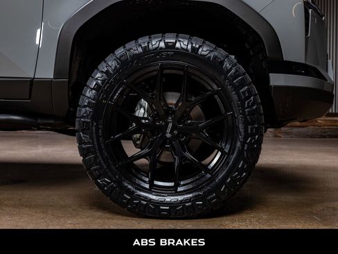 Used 2025 Lexus GX 550 550 Overtrail image 12