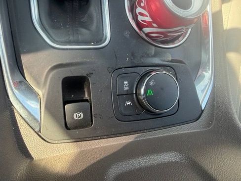 Used 2020 Chevrolet Traverse Premier FWD image 14