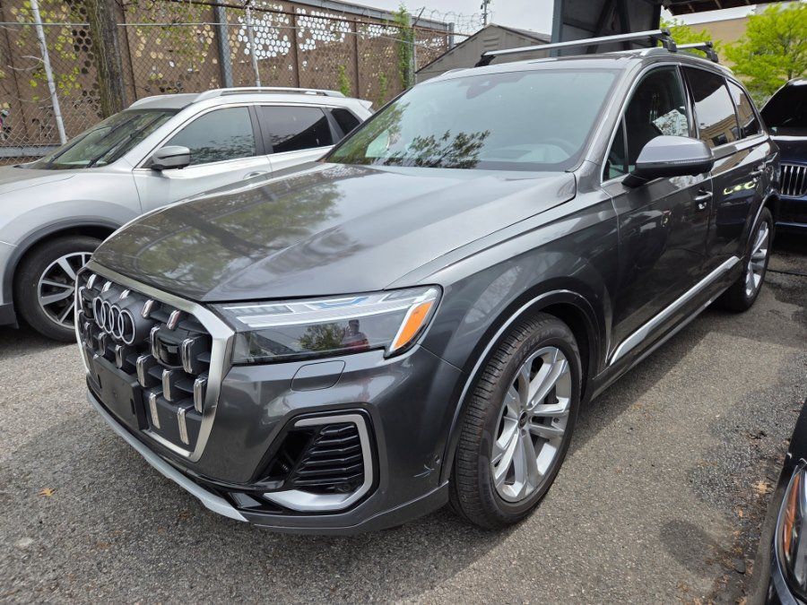 Used 2025 Audi Q7 3.0T Prestige w/ Prestige Package AWD/4WD image 1