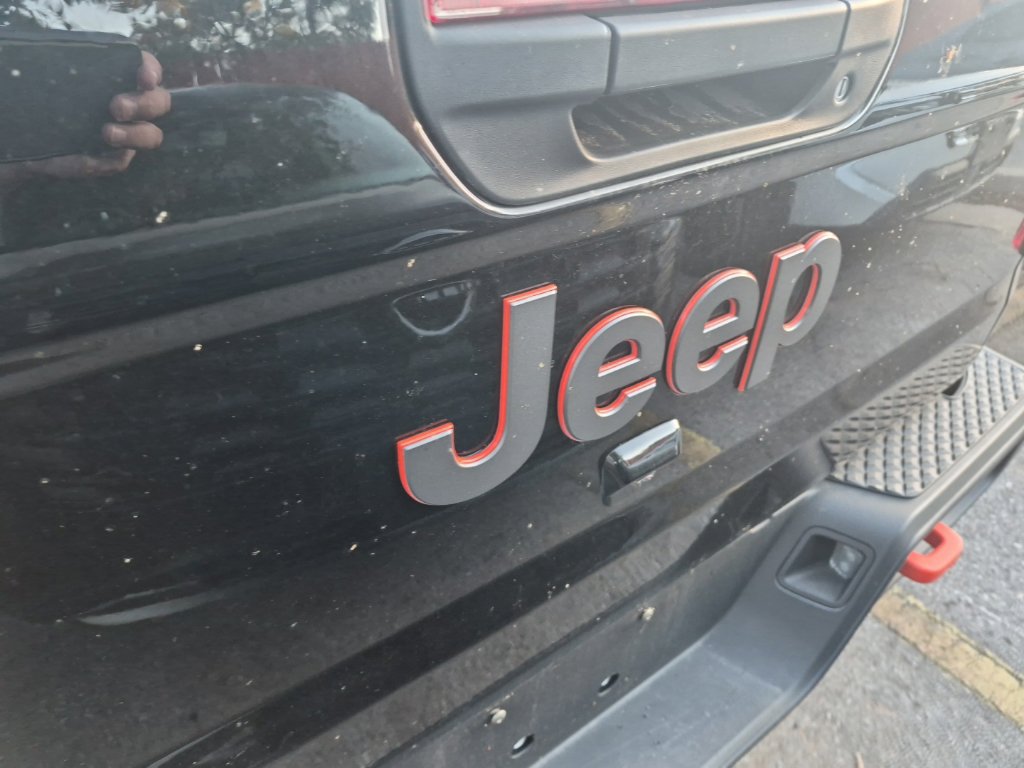 Used 2026 Jeep Gladiator Mojave AWD/4WD image 18