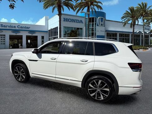 Used 2024 Volkswagen Atlas SEL Premium R-Line AWD/4WD image 6