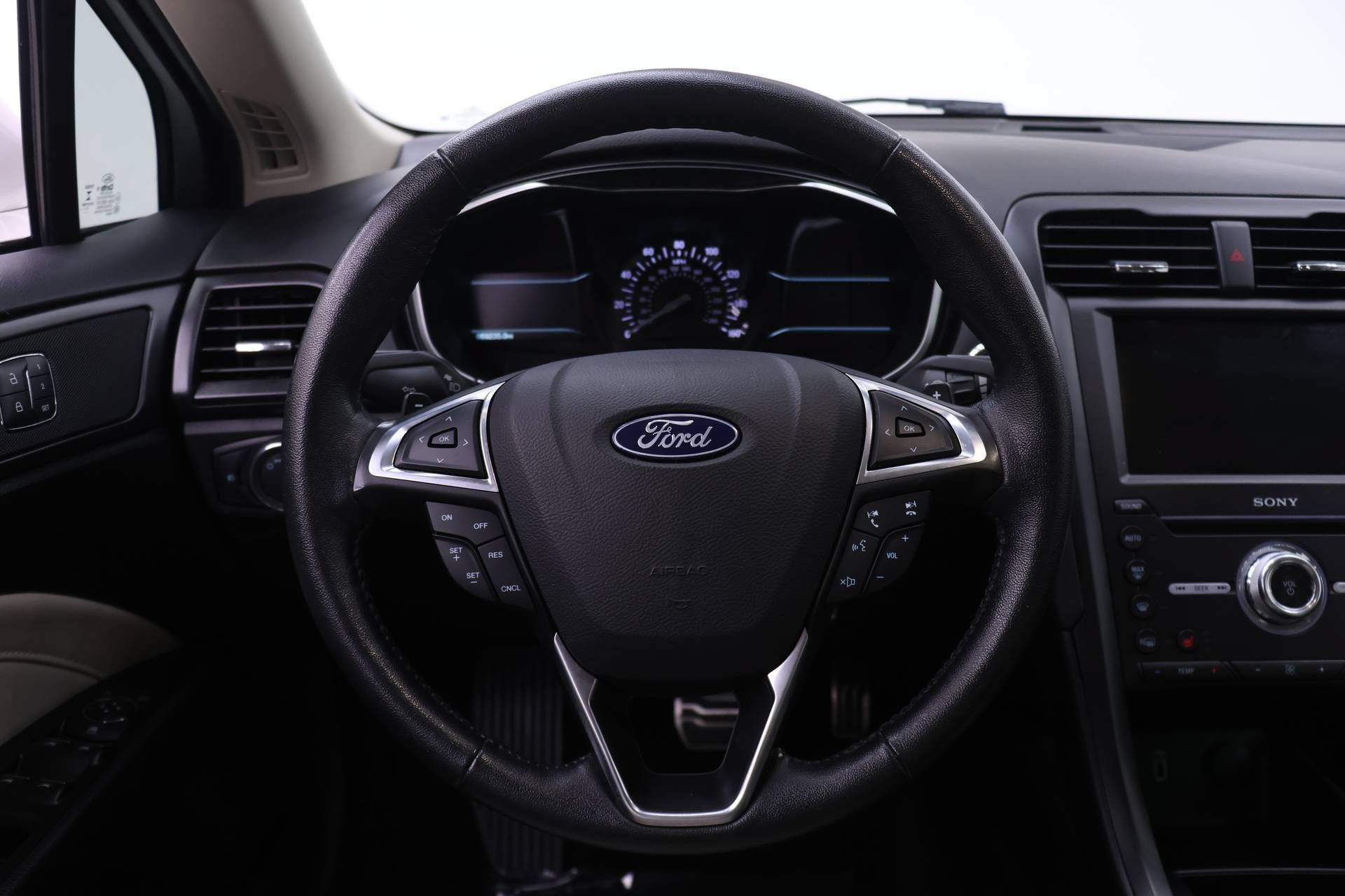 Used 2018 Ford Fusion Titanium AWD/4WD image 12