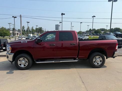 Used 2024 RAM 2500 Tradesman w/ Chrome Appearance Group AWD/4WD image 4