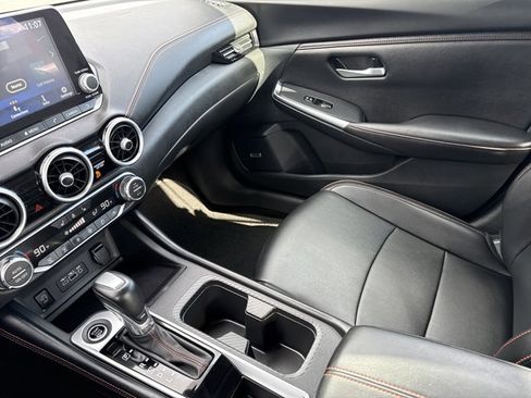 Used 2025 Nissan Sentra SR w/ SR Premium Package image 21