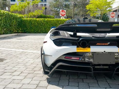 Used 2019 McLaren 720S Performance image 24