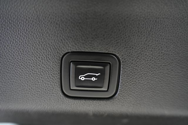 Used 2021 GMC Yukon XL SLT AWD/4WD image 10