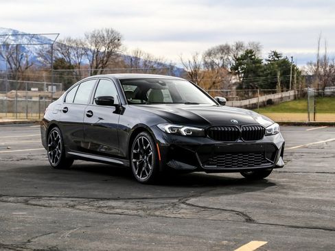 New 2026 BMW 330i xDrive Sedan w/ M Sport Package image 7