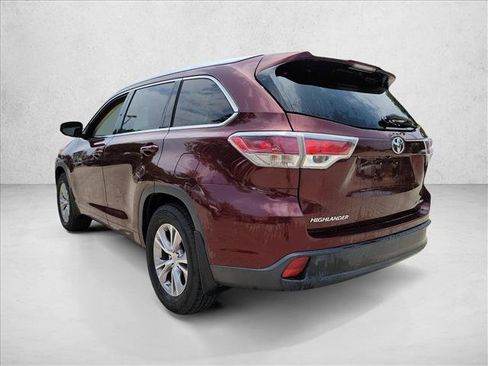 Used 2015 Toyota Highlander XLE AWD/4WD image 7