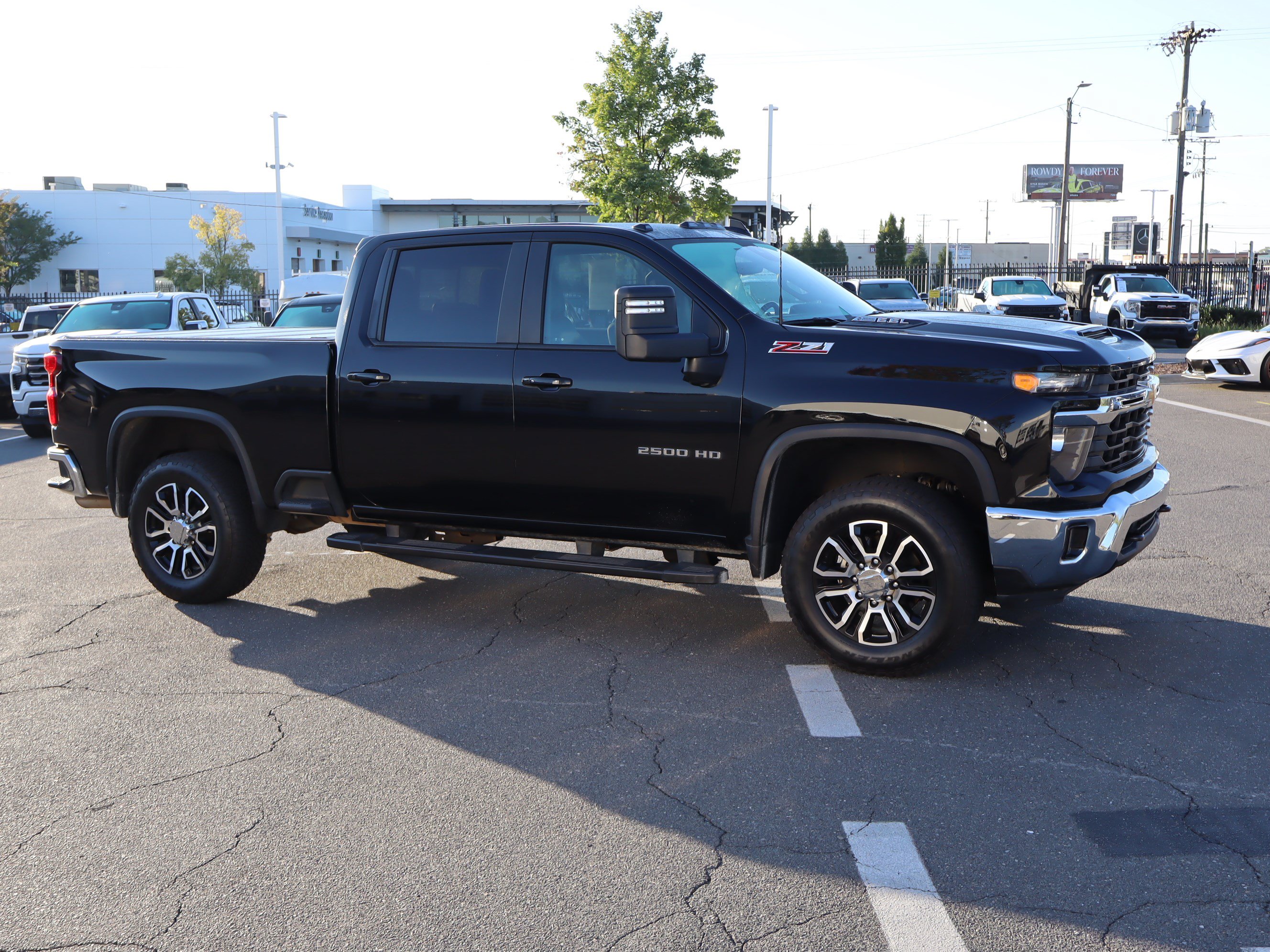 Used 2024 Chevrolet Silverado 2500 LT w/ All Star Edition AWD/4WD image 2