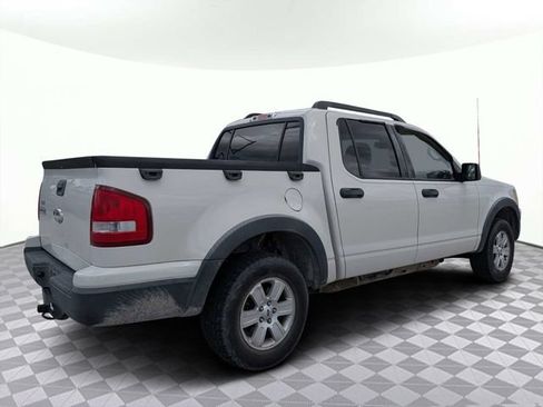 Used 2008 Ford Explorer Sport Trac XLT RWD image 4
