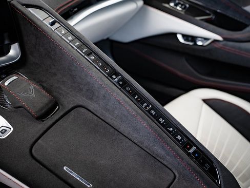 Used 2023 Chevrolet Corvette Stingray Premium Conv w/ Z51 Performance Package image 37