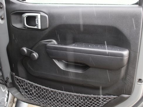 Certified 2021 Jeep Gladiator Sport image 22